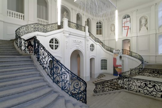 Das Treppenhaus der Städtischen Galerie Dresden 